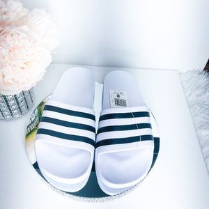 ADIDAS WHITE SLIDES